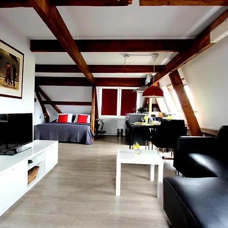 شقة Huis Van Egmond
